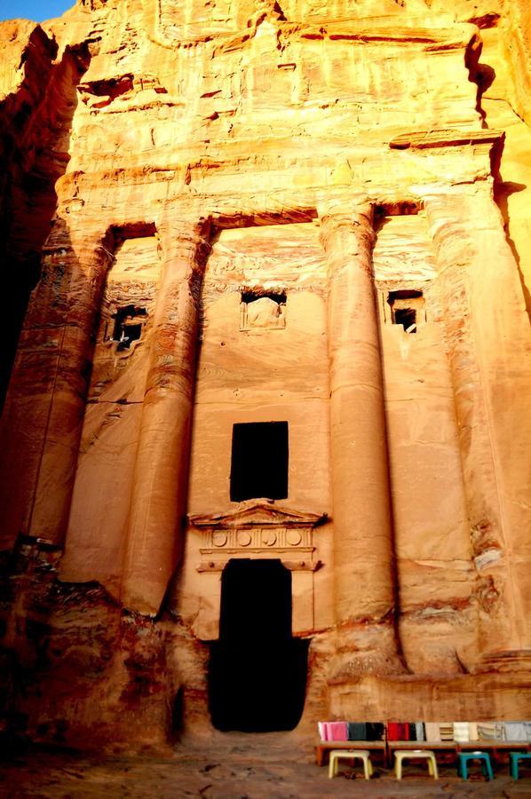 לינה וארוחת בוקר Al Hayy Happy Bedouin House Petra מראה חיצוני תמונה